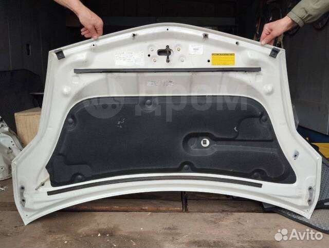 Капот на toyota prius 20