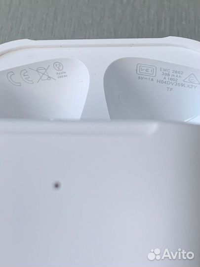 Копия кейса для AirPods 2 с беспроводной зарядкой