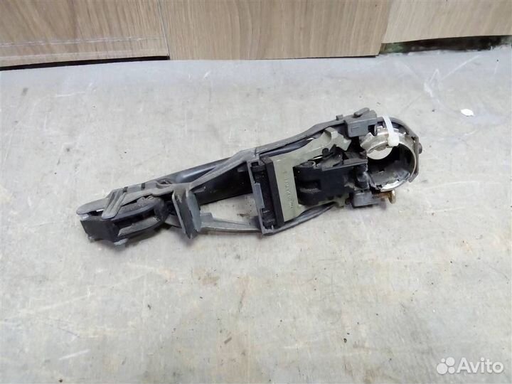 Ручка двери задней наружная правая от Skoda Fabia