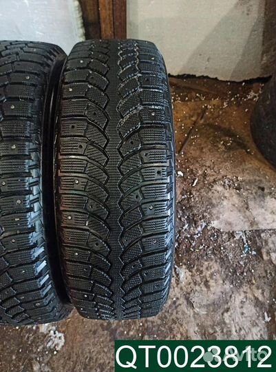 Bridgestone Blizzak Spike-01 225/65 R17 96P