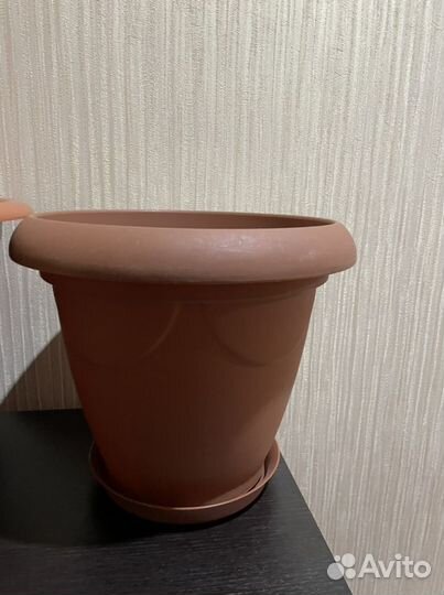 Кашпо горшок для цветов