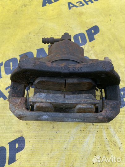 Передний левый суппорт Chevrolet Aveo T300