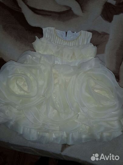 Детское нарядное платье р-р 90