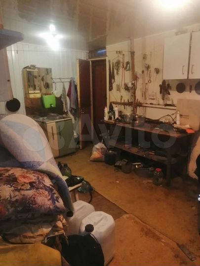 Гараж, > 30 м²