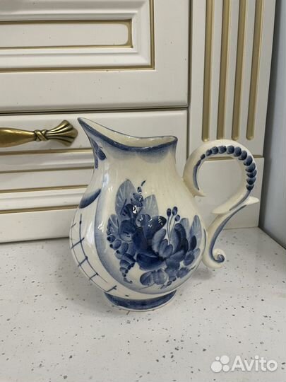 Кувшин гжель