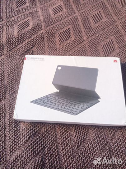 Чехол клавиатура для Huawei