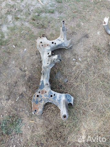 Подрамник Mazda 323