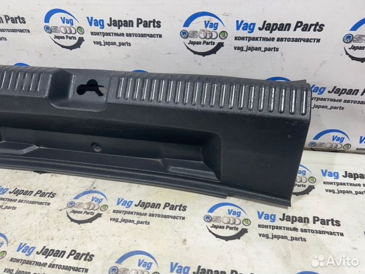 Накладка двери багажника Volkswagen Polo RUS cfna