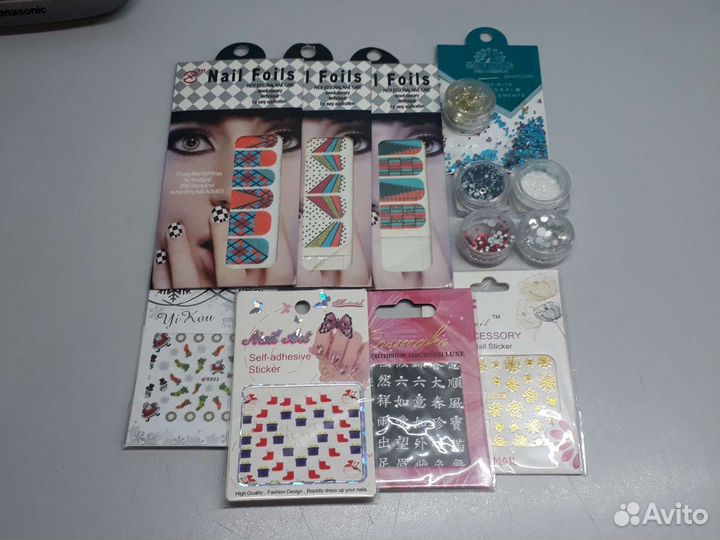 Наклейки, лаки, гели для ногтей