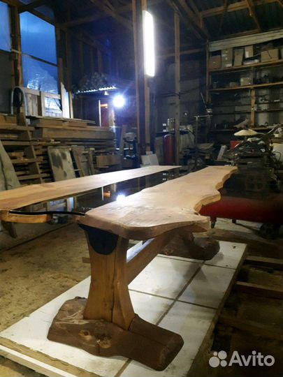 Стол из массива, стекло