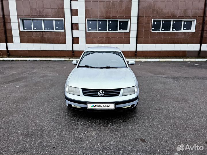 Volkswagen Passat 1.8 МТ, 1997, 220 000 км