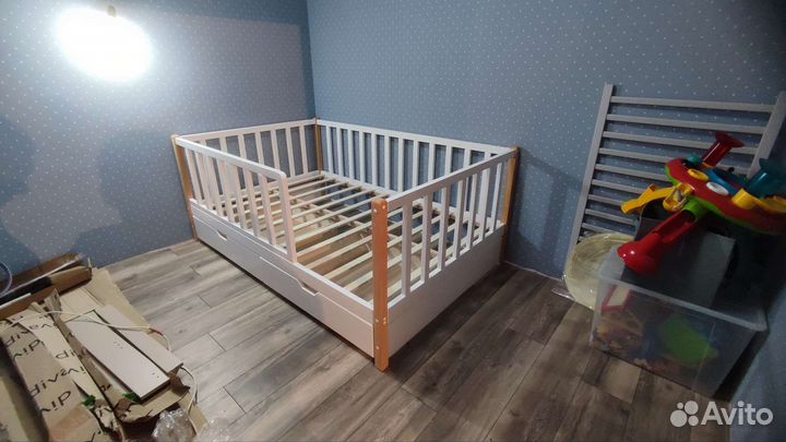 Детская кровать из массива бука
