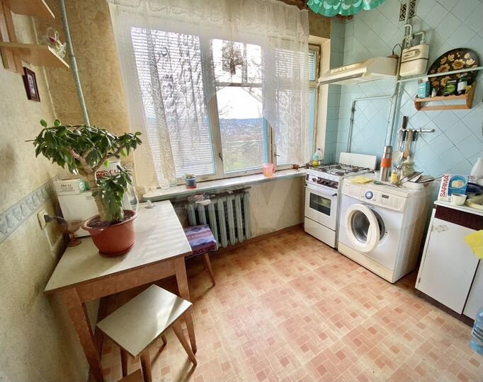 2-к. квартира, 52 м², 3/5 эт.