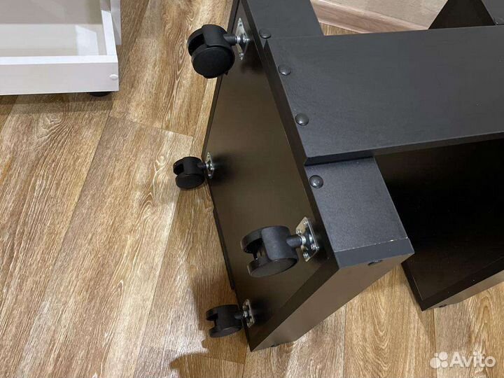 Тележка косметологическая