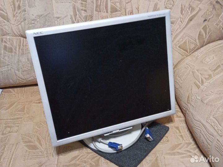 Монитор NEC multisync