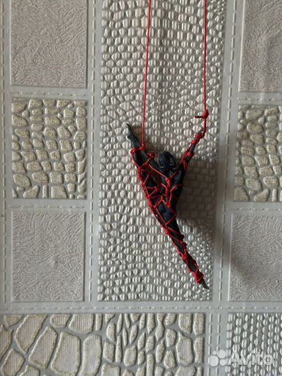 Фигурка на шпагате девушка шибари подвеска в авто