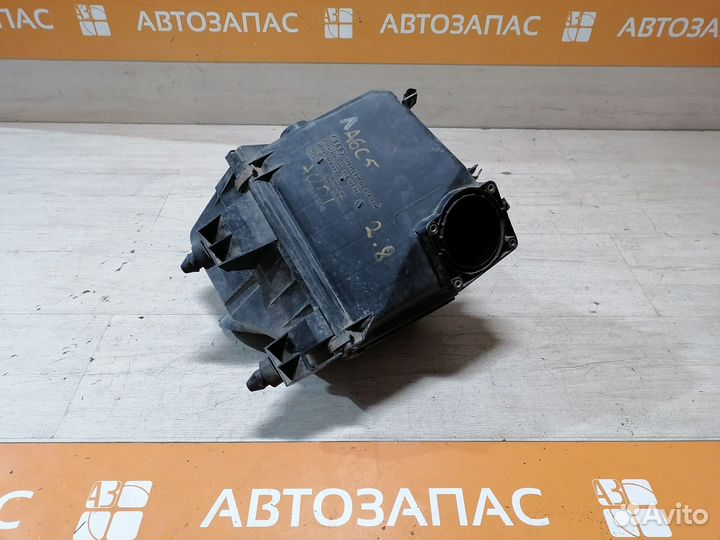 Корпус воздушного фильтра Audi A 6 C 5 патрубок