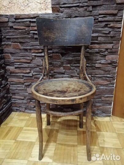 Стул антикварный фирмы 