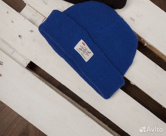 Шапка Levis