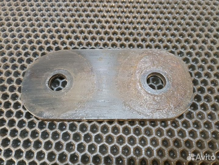 Серьга рессоры передней