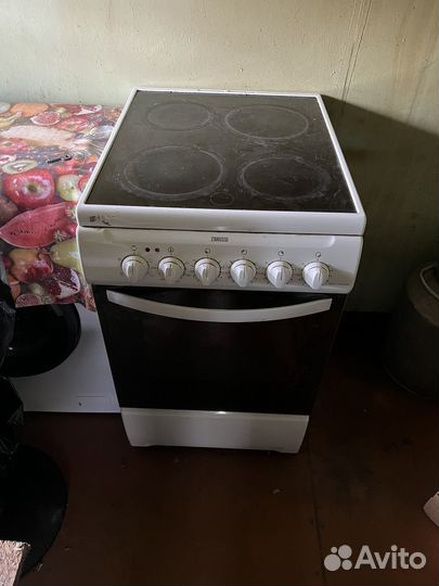 Электрическая плита Zanussi ZCV 560 MW1