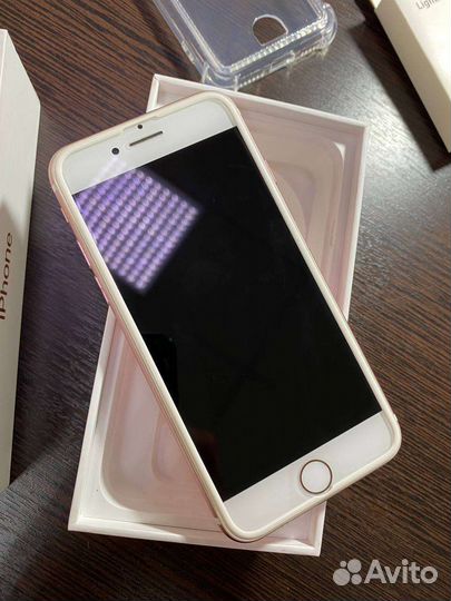 Телефон iPhone 7 32/100 RU/A