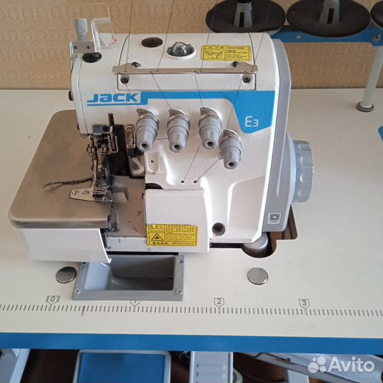Промышленная швейная машинка jack