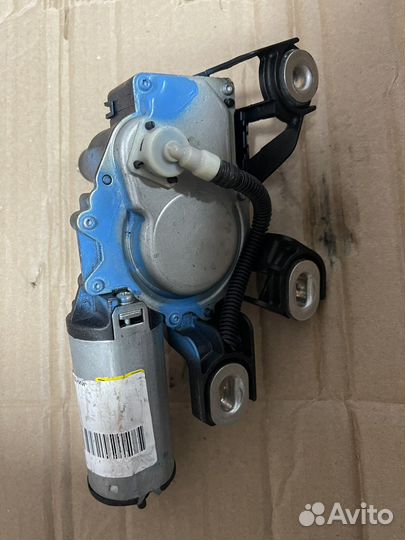 Моторчик стеклоочистителя задний VW Crafter