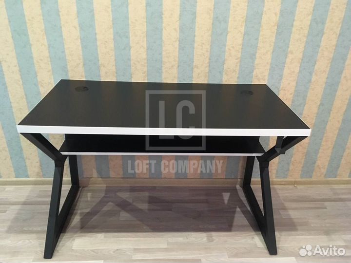 Стол компьютерный