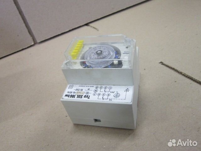 Таймер аналоговый SUL186hw 1861108 24h+7tage 10А