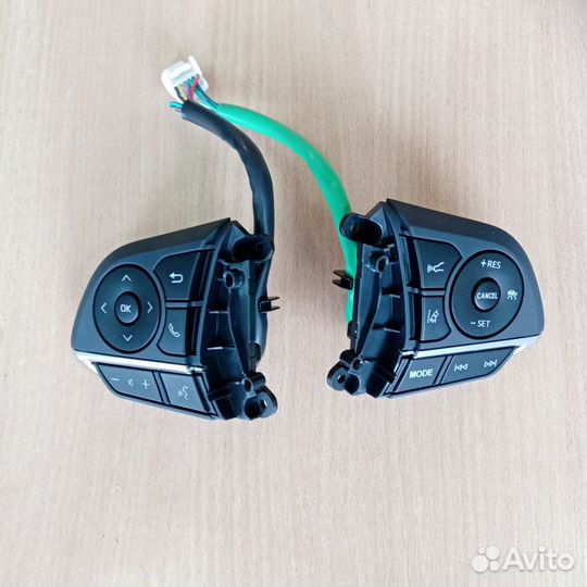 Кнопки мульти-руля Toyota Avalon Camry RAV4 2017