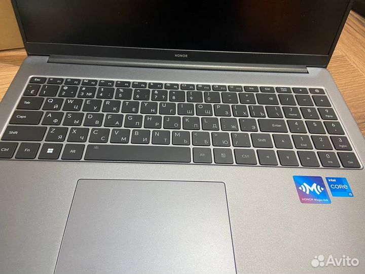Honor MagicBook X16 Pro i5 13420H 16/512gb