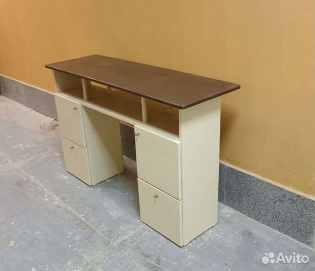 Стол для вязальной машины