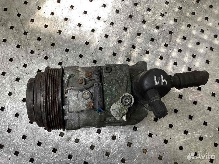 Компрессор системы кондиционирования Mercedes-Benz