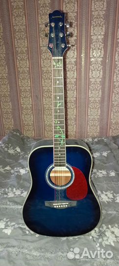Акустическая гитара