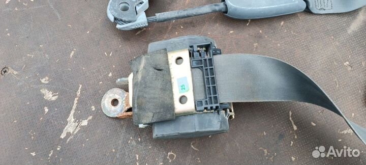 Ремень безопасности передний правый Рено Меган 2