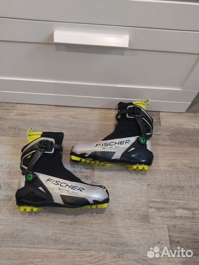 Лыжные ботинки Fischer RC5 skate