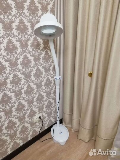 Лампа лупа напольная