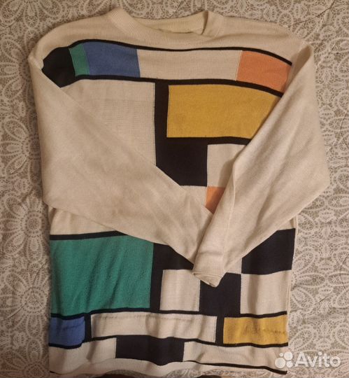 Свитер женский