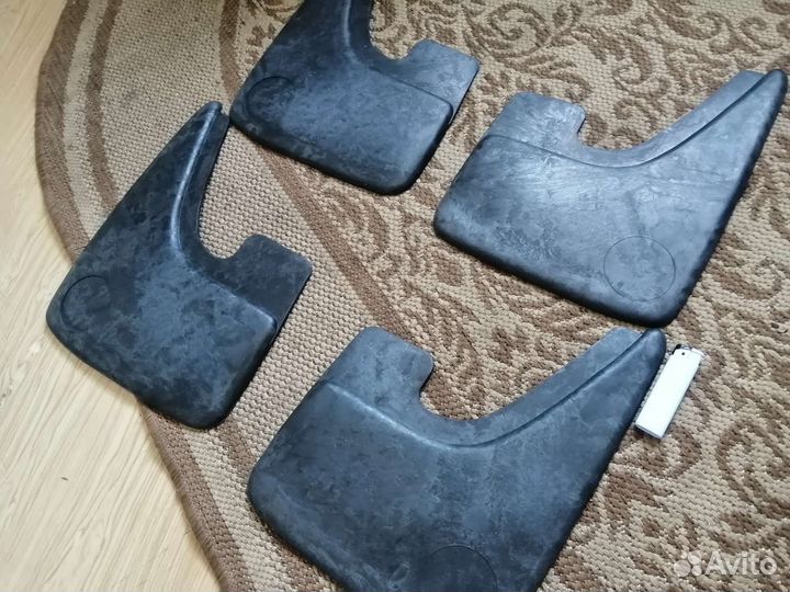 Брызговики универсальные