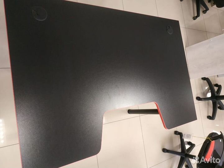 Игровой компьютерный стол 1 с бесплатной доставкой