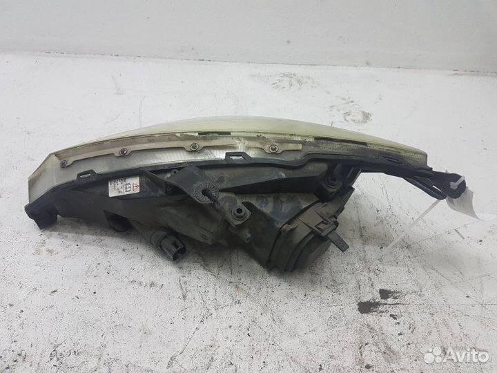 Фара правая Ford Focus