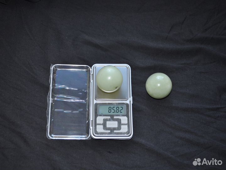 Лечебные шарики для девушек (светло-зелёный нефрит