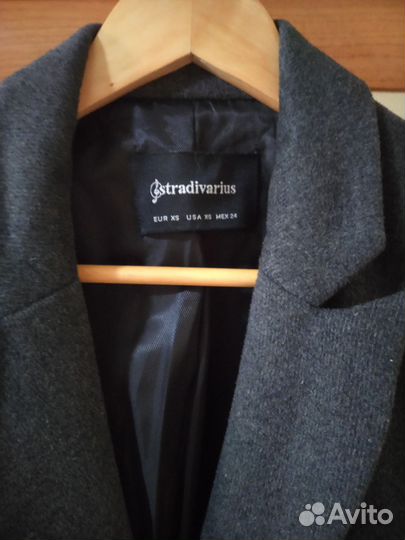 Пальто женское серое Stradivarius