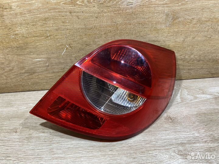 Фонарь задний правый Renault Clio 3 Арт. 111410