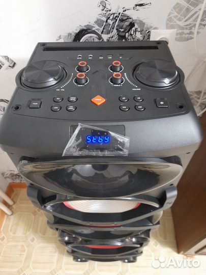 Музыкальный центр