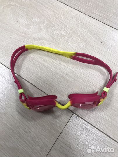 Очки для плавания