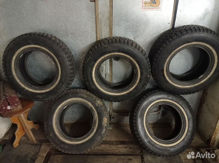 Bridgestone WT14 235/75 R15