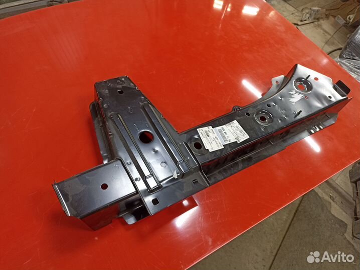 Лонжерон передний левый Renault Duster