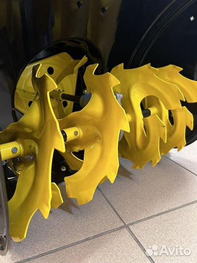 Снегоуборщик champion ST861E